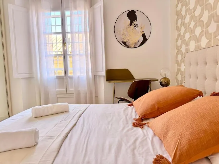 Spacious 3Bd Central Malaga With 2Bh & Ac