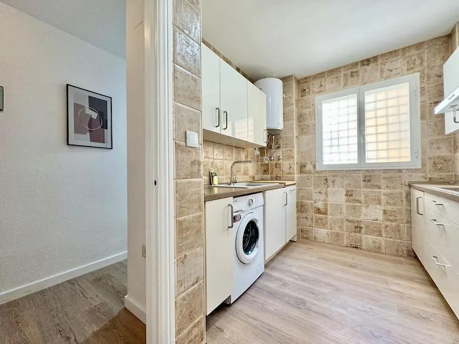Spacious 3Bd Central Malaga With 2Bh & Ac 0*,